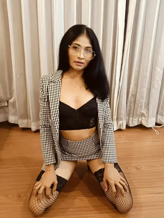 Escort Bee love rimming BDSM
