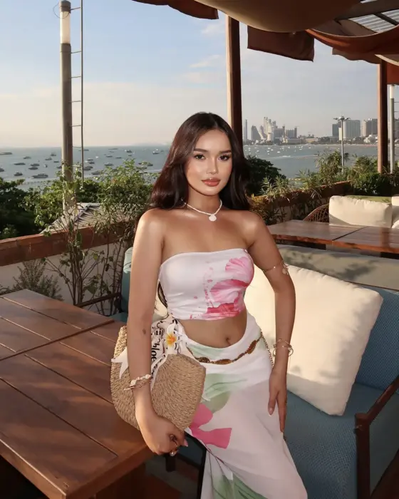 Escort Coco Travel