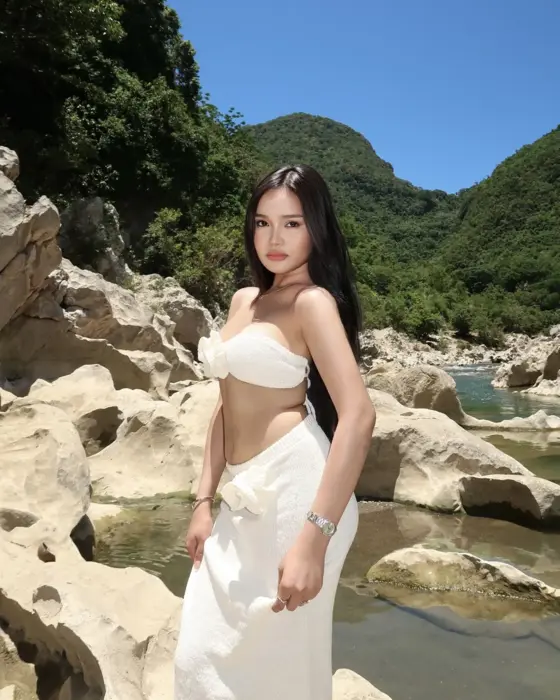 Escort Coco Travel