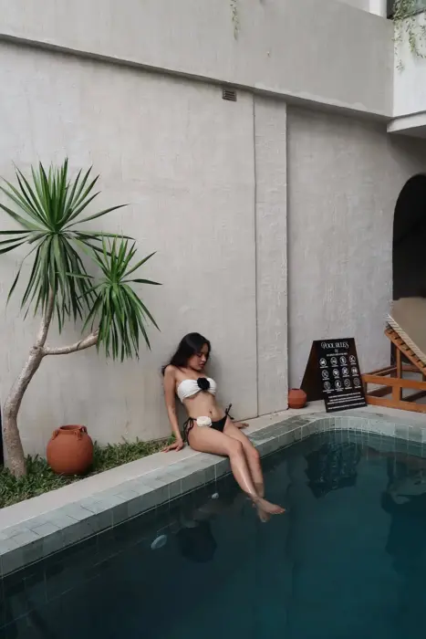 Escort Coco Travel