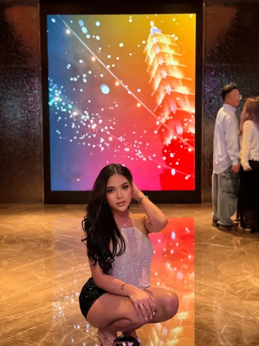 Escort Molly Virtual sex