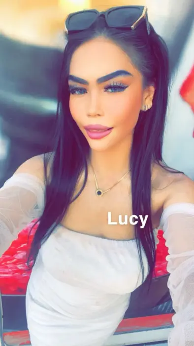 Escort Professional lucy Masturbating