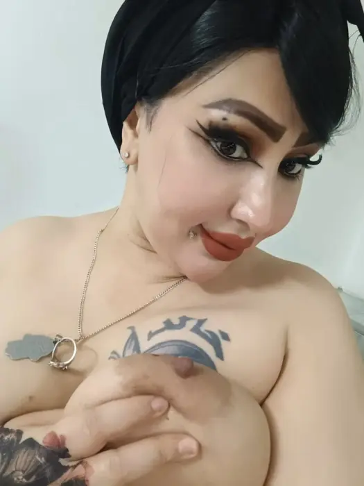 Escort Ivy Facefuck