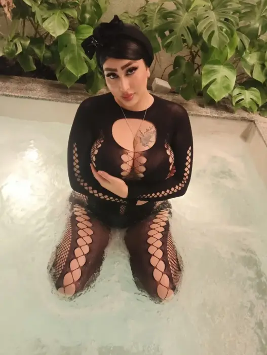 Escort Ivy Oral sex with condom