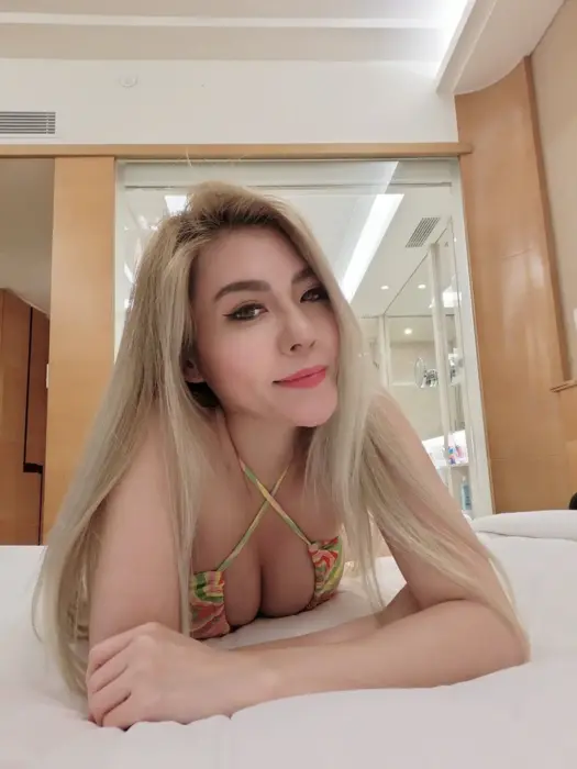 Escort Mome Vaginal sex with condom