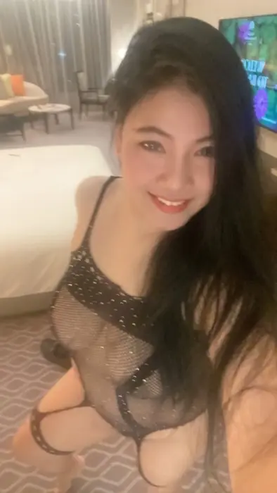 Escort And Spicy Susan Oral sex with condom
