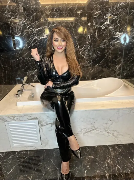Escort Your GORGEOUS trans Passive