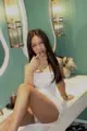 Escort Thalia Sierra He uses erotic accessories