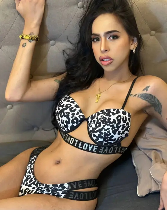 Escort Ganya Travel