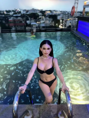 Escort Model LANDED Rimming CIM  BKK