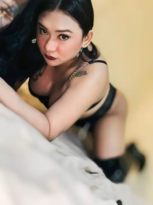 Escort Mistress Rich Victoria Fisting