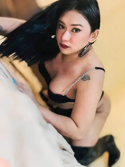 Escort Mistress Rich Victoria Fisting