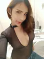 Escort Momosara Golden rain