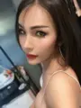 Escort Momosara Golden rain