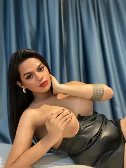 Escort Mistress Adriana for party and play Traditional massage