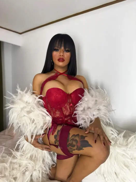 Escort Mistress Adriana for party and play Massage by tantric massage