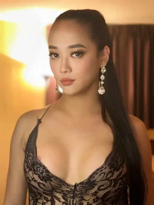 Escort Lets Meet im here at Kiss me in the mouth