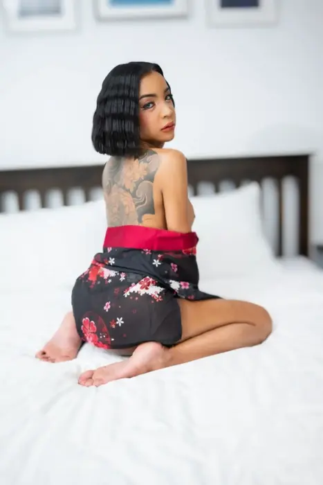 Escort Emma Feasts and Events