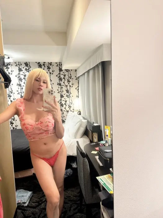 Escort Heidi Kiss me in the mouth