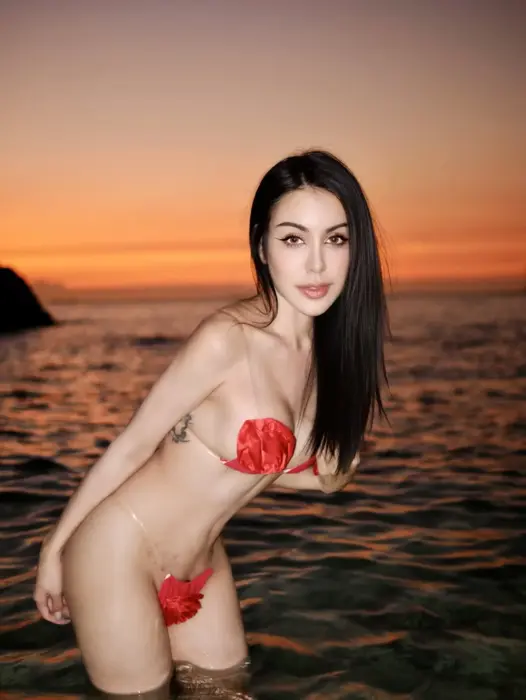 Escort Luna Oral sex with condom