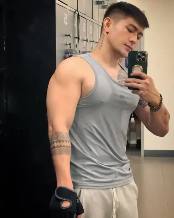 Escort AsianStudVIP Travel