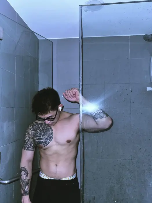 Escort AsianStudVIP Travel