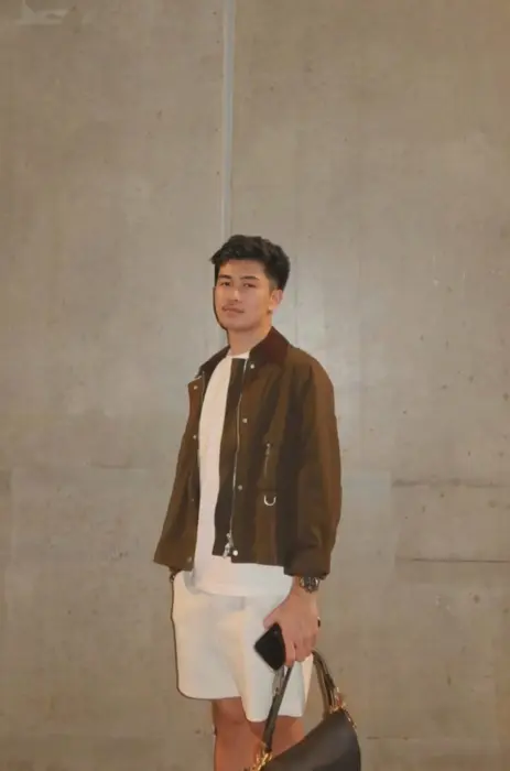 Escort Oliver Asian Mix Twink Traditional massage